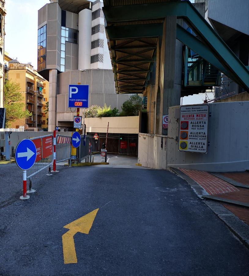 Suite Lambruschini Central With Top City View - Free Covered Parking Genoa Bagian luar foto