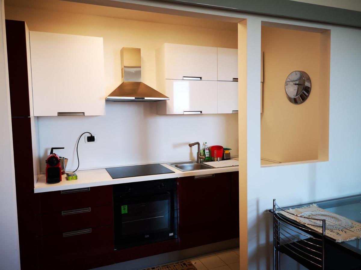 Suite Lambruschini Central With Top City View - Free Covered Parking Genoa Bagian luar foto