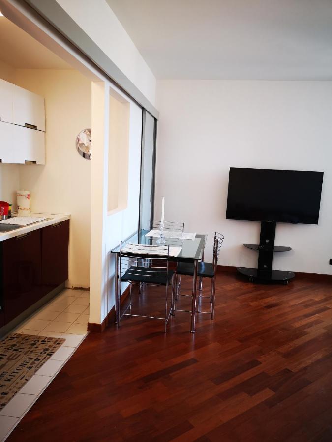 Suite Lambruschini Central With Top City View - Free Covered Parking Genoa Bagian luar foto