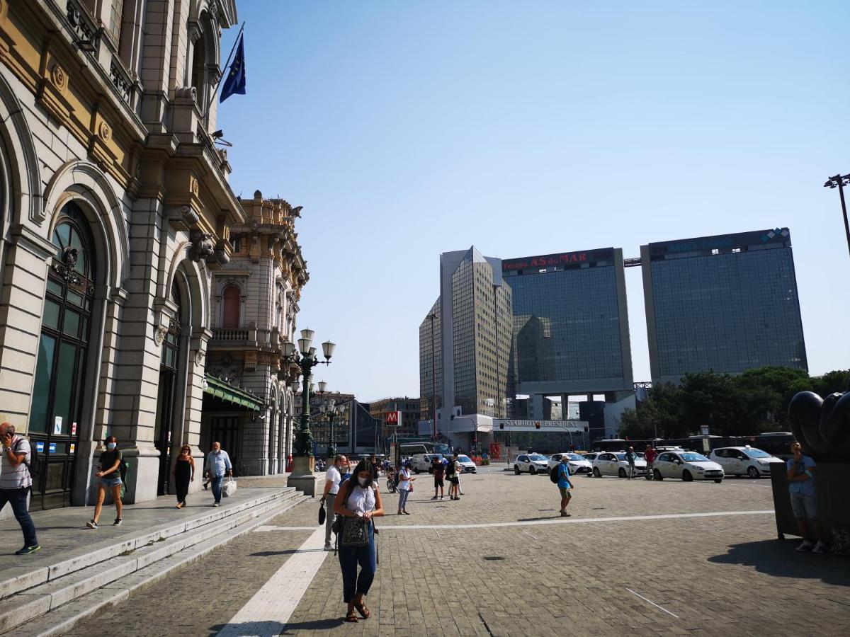 Suite Lambruschini Central With Top City View - Free Covered Parking Genoa Bagian luar foto