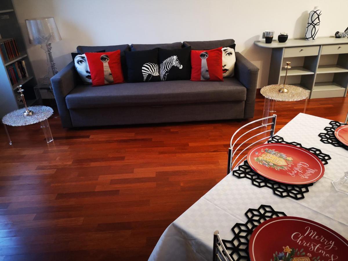 Suite Lambruschini Central With Top City View - Free Covered Parking Genoa Bagian luar foto