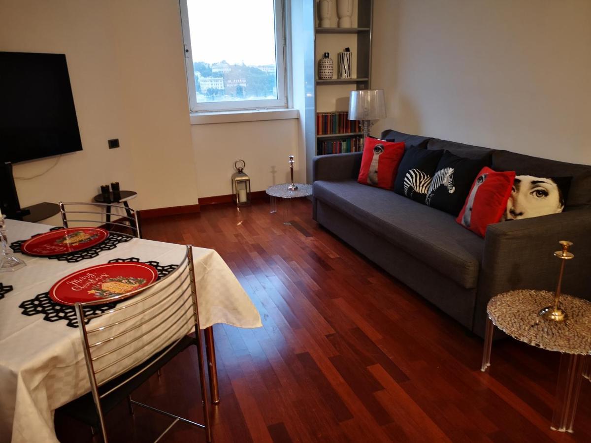 Suite Lambruschini Central With Top City View - Free Covered Parking Genoa Bagian luar foto
