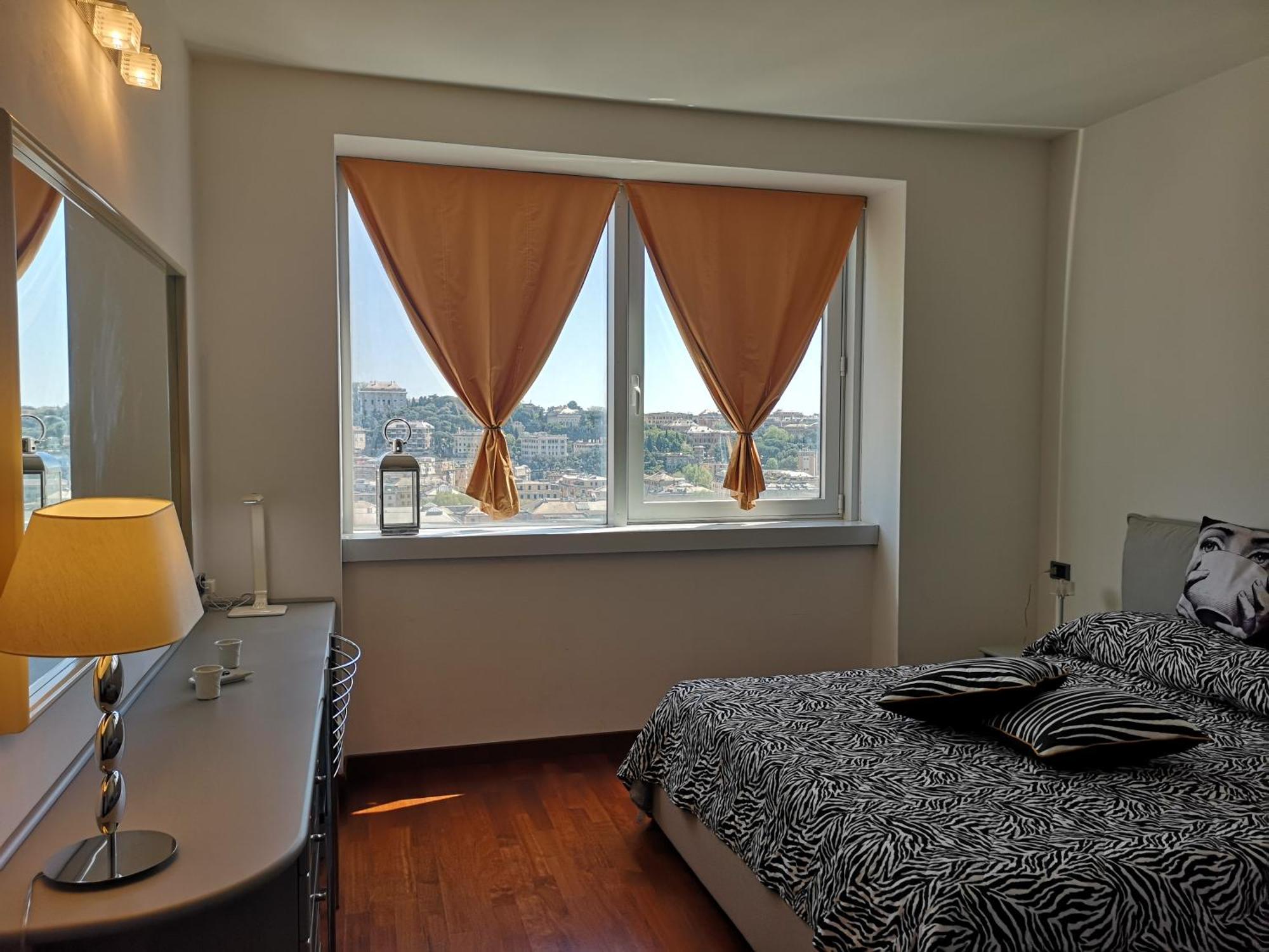 Suite Lambruschini Central With Top City View - Free Covered Parking Genoa Bagian luar foto